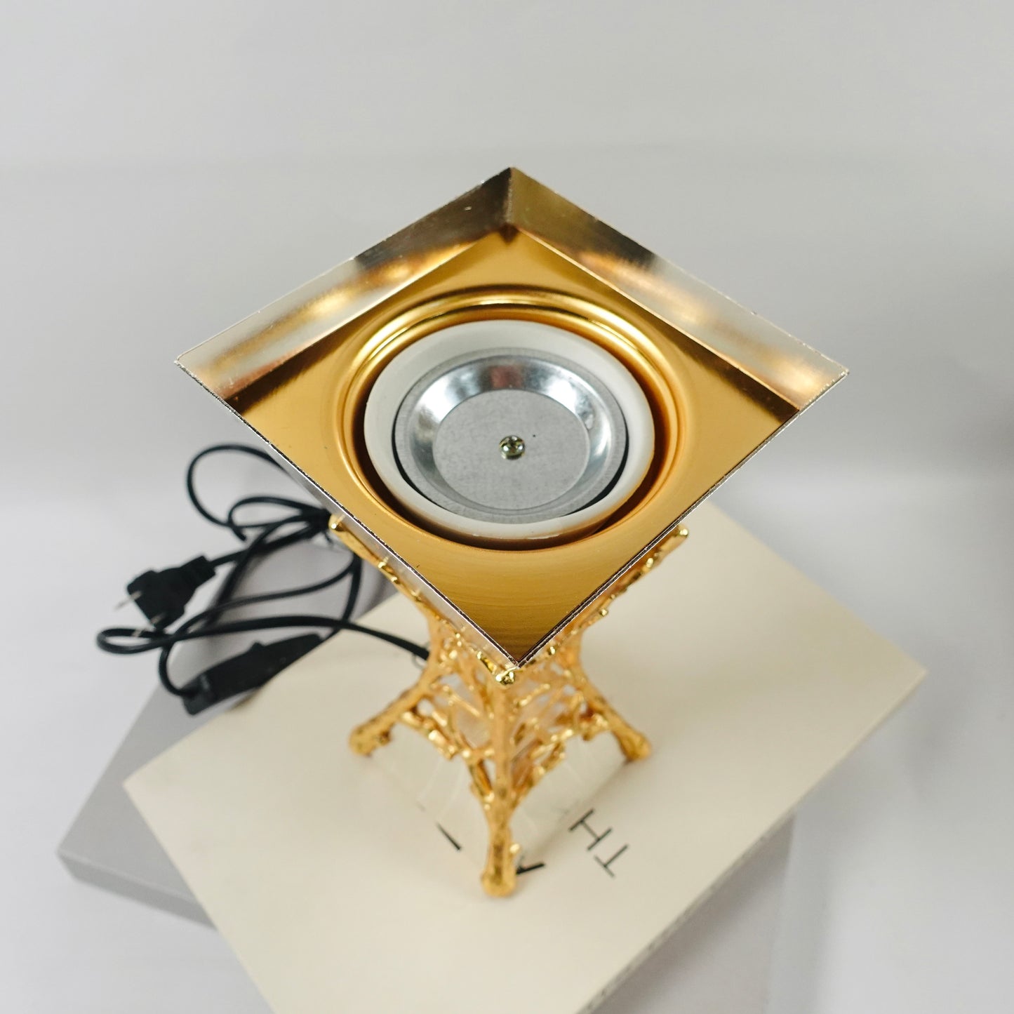 Gold Leaf with White Mosaic |  Incense burner | 110V