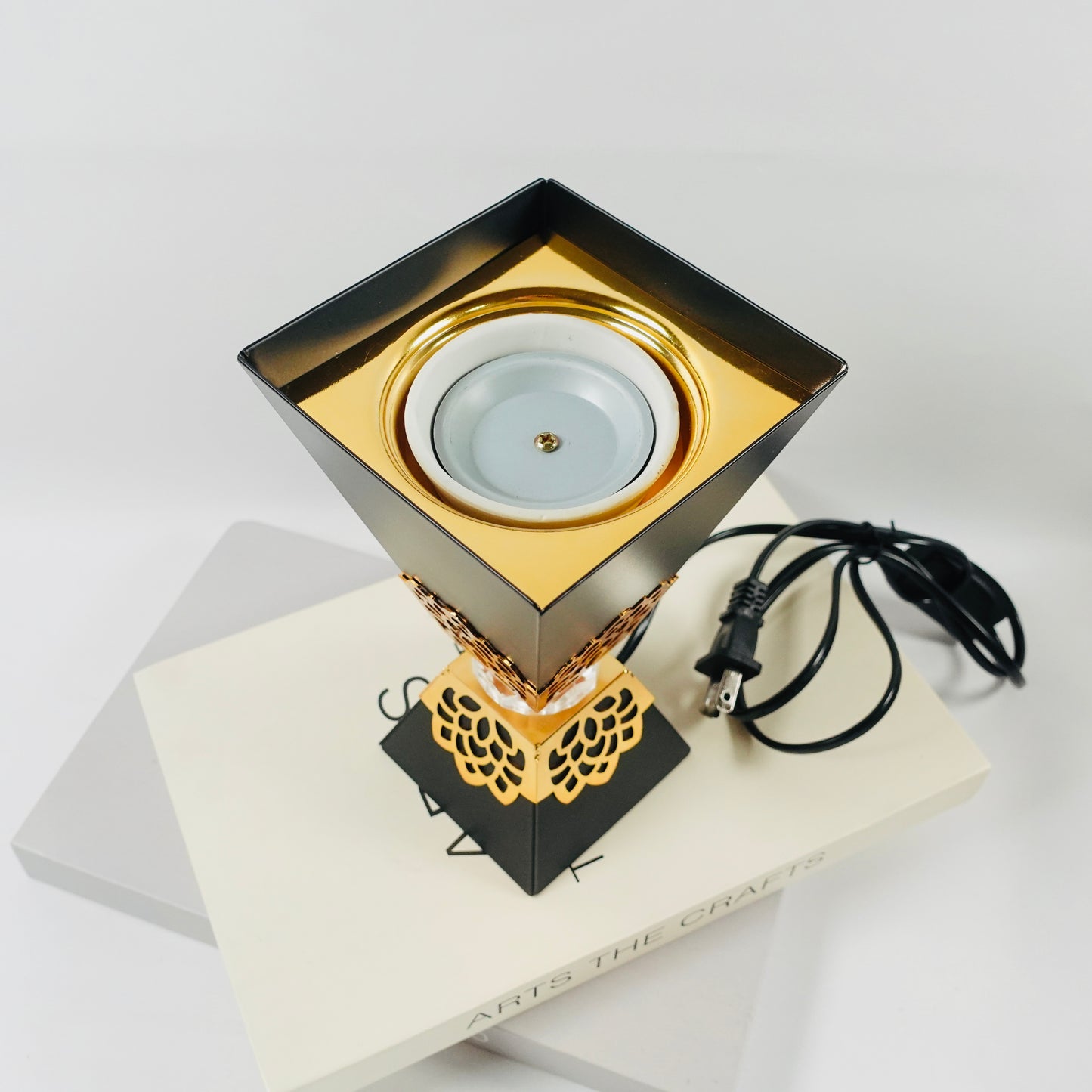 Gold Pattern |  Incense burner | 110V